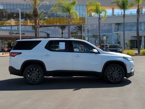 Used 2023 Chevrolet Traverse RS image 4