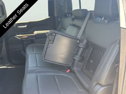 Used 2021 Chevrolet Silverado 1500 LT w/ Z71 Off-Road Package AWD/4WD image 37
