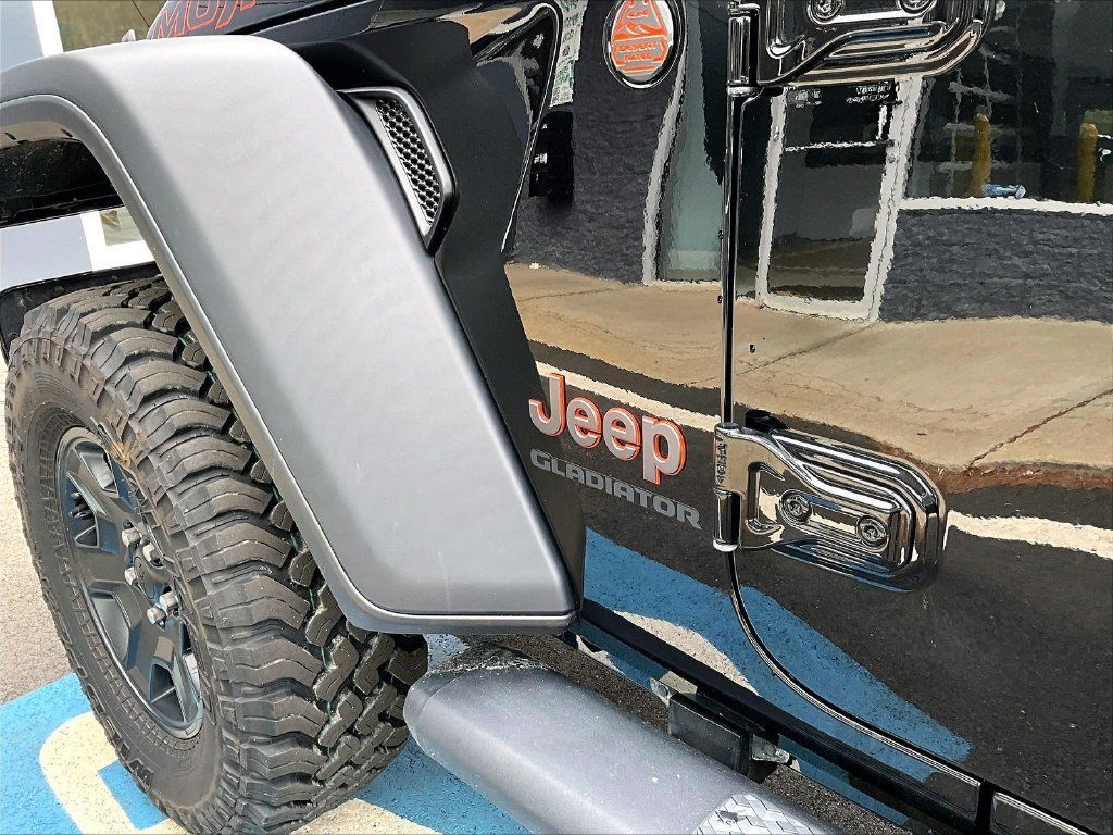 Used 2022 Jeep Gladiator Mojave w/ Dual Top Group AWD/4WD image 27