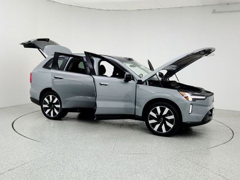 New 2025 Volvo EX90 Plus w/ Protection Package Premier image 10