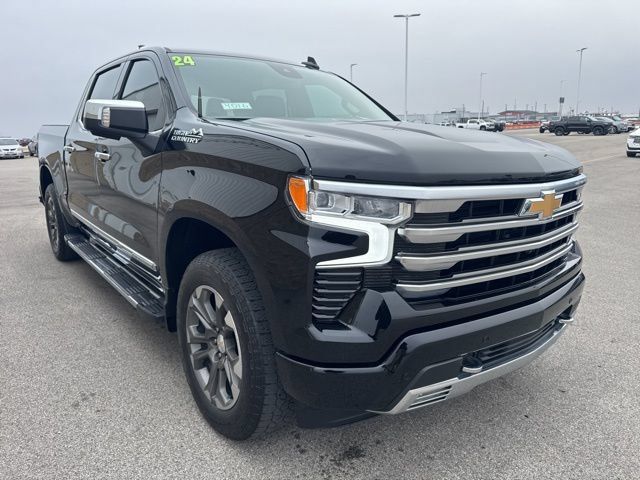 Used 2024 Chevrolet Silverado 1500 High Country AWD/4WD image 7