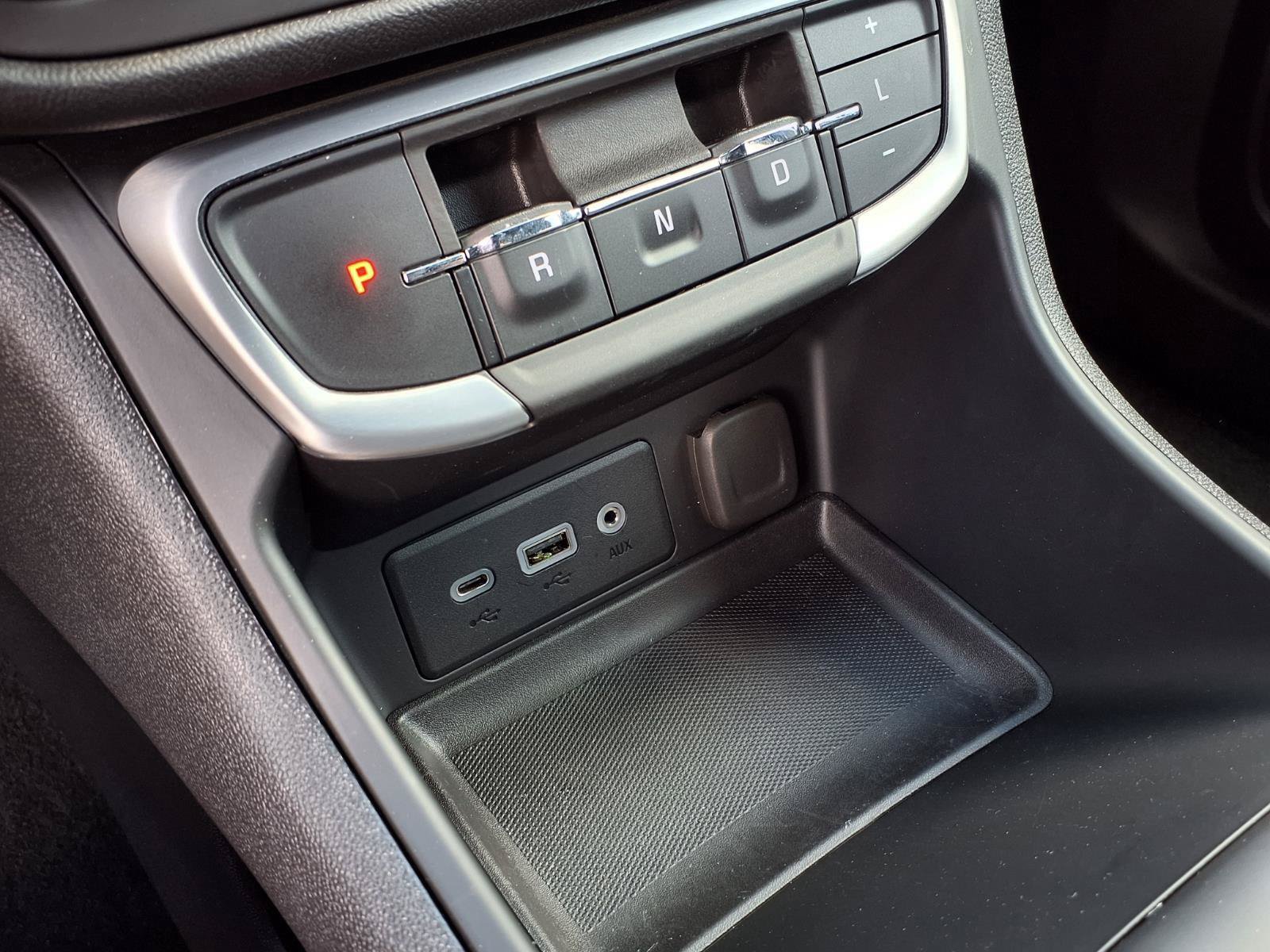 Used 2024 GMC Terrain SLE FWD image 8