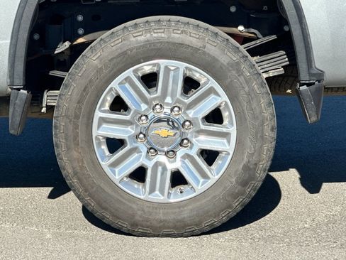 Used 2024 Chevrolet Silverado 3500 High Country w/ Technology Package AWD/4WD image 34