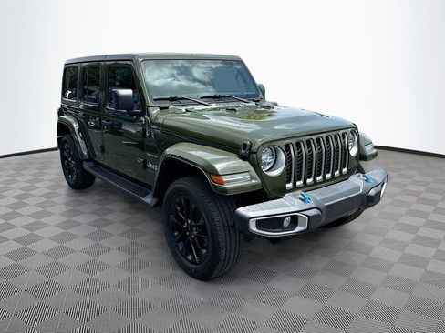 Used 2023 Jeep Wrangler Unlimited Sahara AWD/4WD image 4