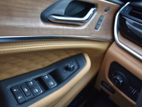 New 2026 Jeep Grand Cherokee L Summit AWD/4WD image 26