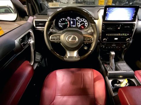 Certified 2023 Lexus GX 460 Premium w/ Premium Package image 5