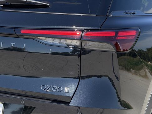 New 2026 INFINITI QX60 Autograph image 10