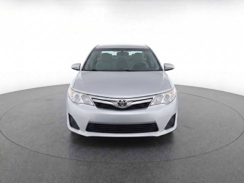Used 2012 Toyota Camry LE FWD image 2