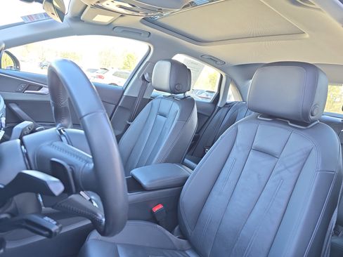 Used 2018 Audi A4 2.0T Premium image 15