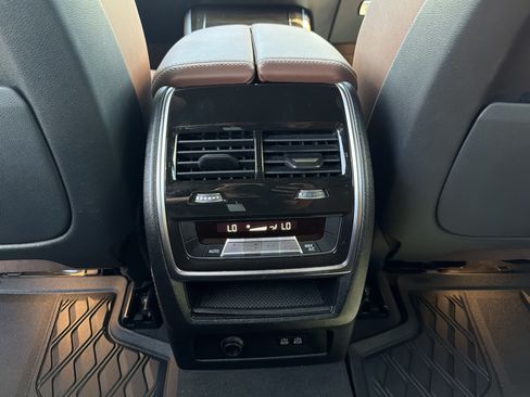 Used 2025 BMW X5 sDrive40i w/ M Sport Package RWD image 23