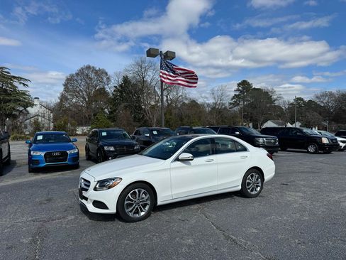 Used 2017 Mercedes-Benz C 300 4MATIC Sedan image 2