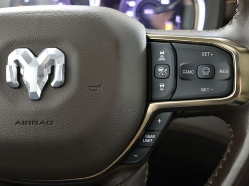 Used 2025 RAM 1500 Limited AWD/4WD image 30