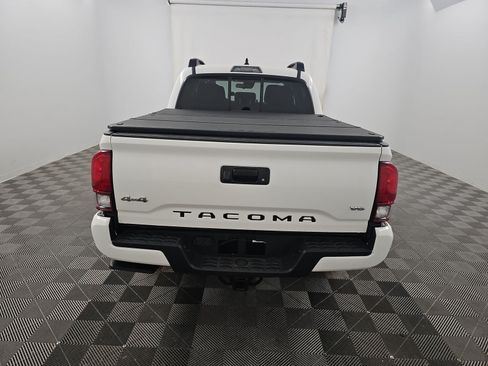 Used 2023 Toyota Tacoma SR AWD/4WD image 5