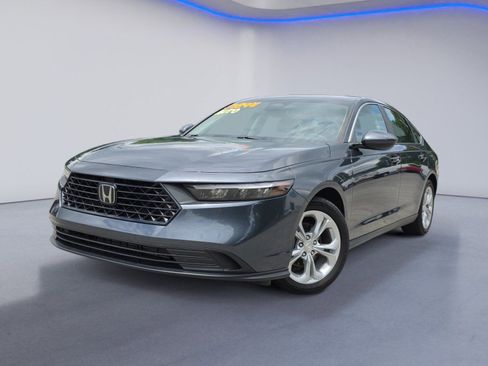 Used 2023 Honda Accord LX image 2