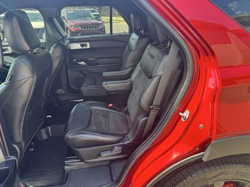 Used 2023 Ford Explorer ST w/ Technology Package AWD/4WD image 8