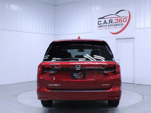 Used 2023 Honda Odyssey Sport image 5