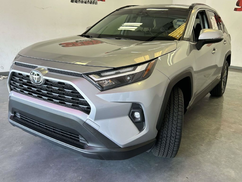 Certified 2025 Toyota RAV4 XLE Premium AWD/4WD image 7
