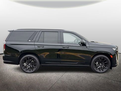 Certified 2023 Cadillac Escalade Sport w/ LPO, ONYX Package AWD/4WD image 4