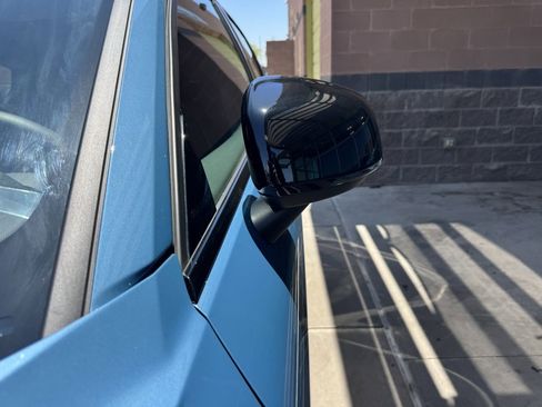 Used 2023 Volvo C40 P8 Recharge Ultimate image 12