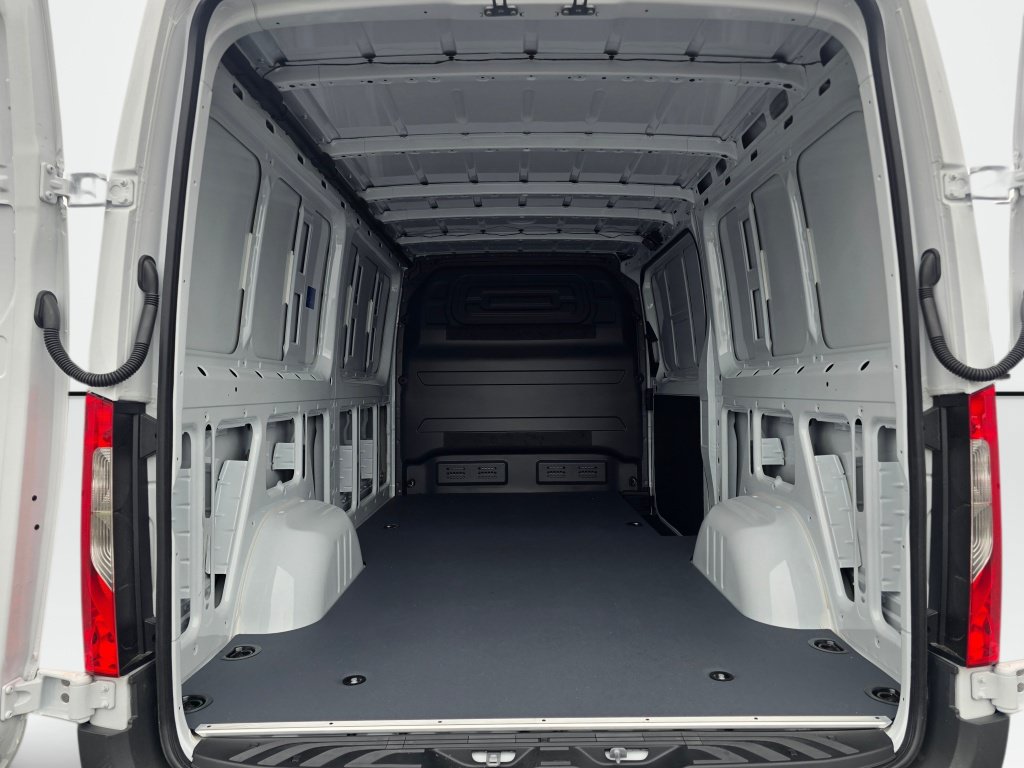 New 2026 Mercedes-Benz Sprinter 2500 image 13
