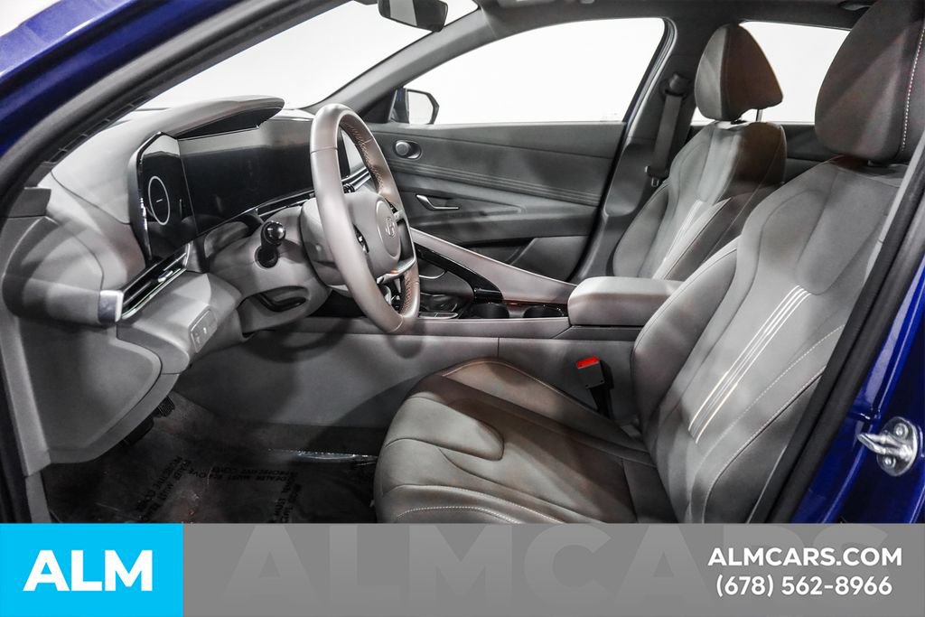 Used 2025 Hyundai Elantra SEL FWD image 16
