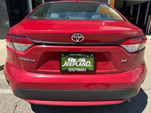 Used 2021 Toyota Corolla LE w/ Carpet Mat Package (TMS) FWD image 4