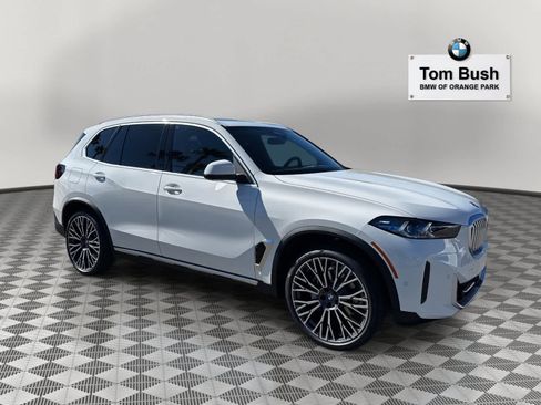 New 2026 BMW X5 sDrive40i w/ Climate Comfort Package image 3