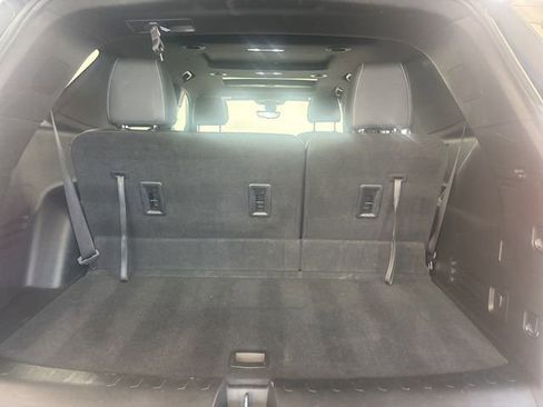 Used 2022 Chevrolet Traverse LT w/ LT Premium Package image 20