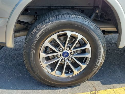 Used 2020 Ford F150 XLT w/ Equipment Group 302A Luxury AWD/4WD image 8