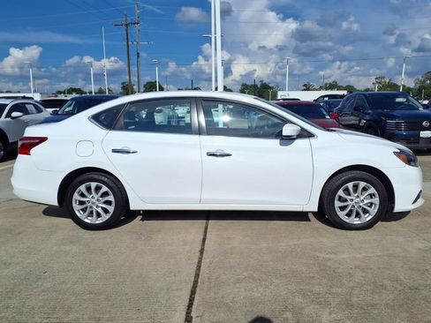 Used 2019 Nissan Sentra SV FWD image 5