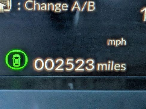 Certified 2025 Acura ADX A-Spec image 32