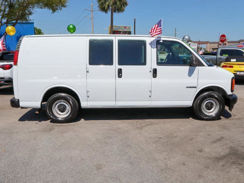 Used 2002 Chevrolet Express 1500 1500 135 WB image 6