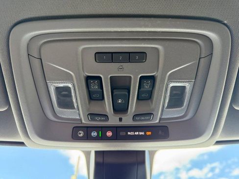 Used 2023 GMC Sierra 2500 Denali image 24