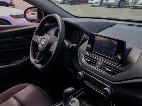 Used 2024 Nissan Altima 2.5 S FWD image 19