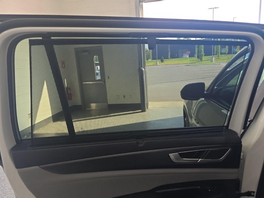 Certified 2024 Volkswagen Atlas Peak Edition SE AWD/4WD image 26