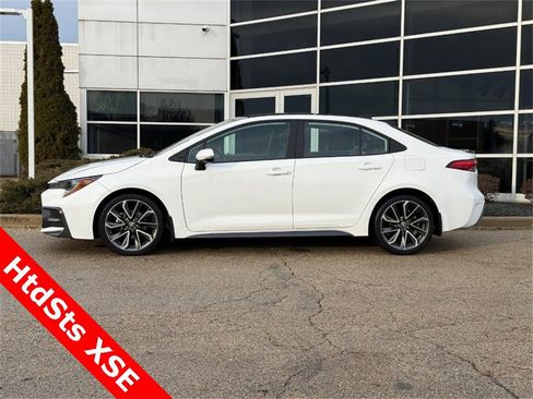 Used 2022 Toyota Corolla XSE image 6