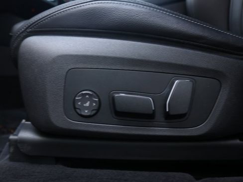 Used 2024 BMW X3 xDrive30i w/ Convenience Package image 9