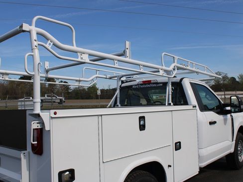 Used 2025 Ford F250 XL w/ XL Chrome Package RWD image 9