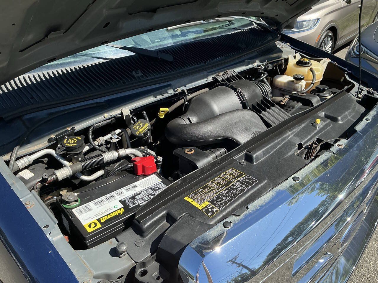 Used 2013 Ford E-350 and Econoline 350 Extended Super Duty w/ Commercial Cargo Van Pkg RWD image 14