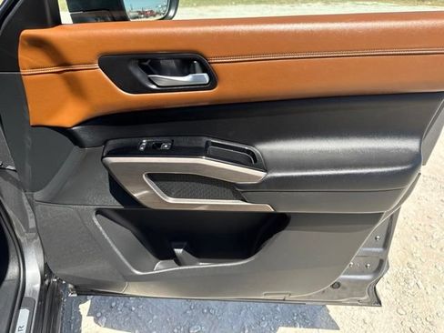 Used 2023 Nissan Pathfinder Platinum w/ Cargo Package FWD image 20