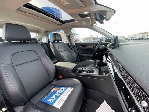 Used 2024 Honda Civic Touring image 11