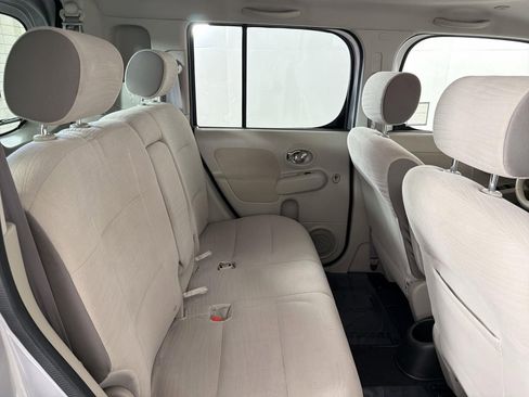 Used 2010 Nissan Cube 1.8 S w/ Interior Designer Pkg image 26