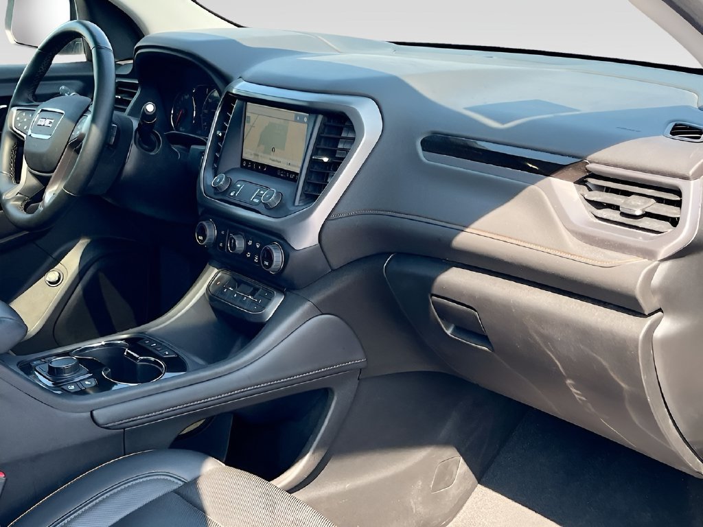 Used 2023 GMC Acadia AT4 w/ Technology Package AWD/4WD image 32