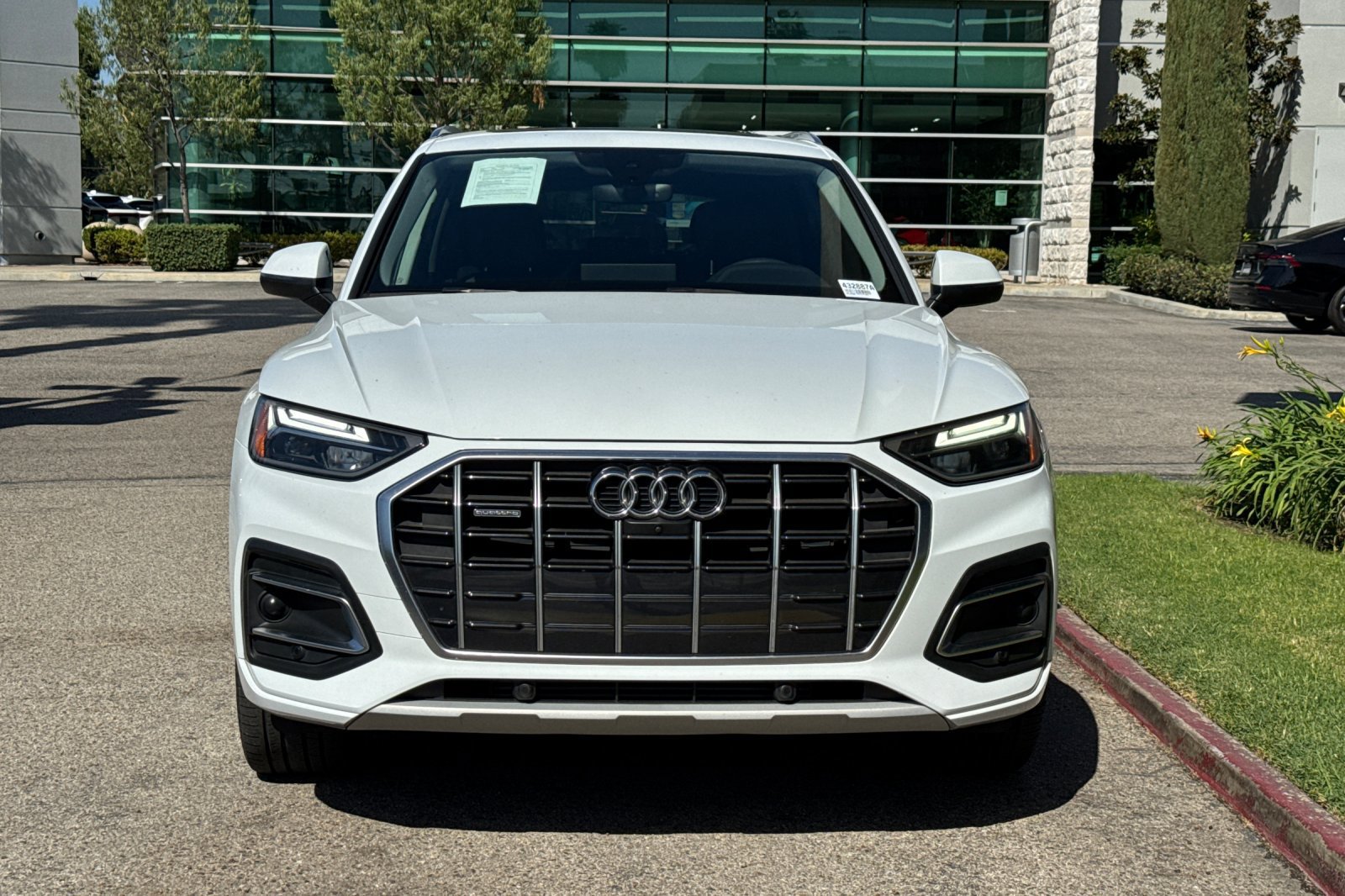 Used 2021 Audi Q5 2.0T Premium Plus w/ Premium Plus Package AWD/4WD image 3