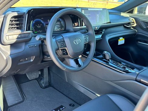 New 2026 Toyota Crown XLE image 10