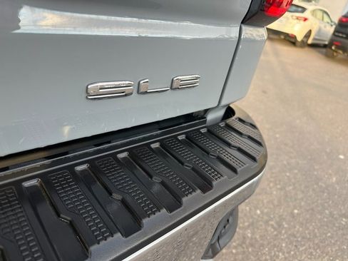 Used 2024 GMC Sierra 1500 SLE w/ Preferred Package image 11