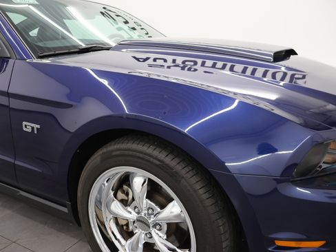 Used 2010 Ford Mustang GT Premium RWD image 22