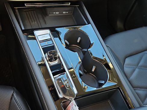 New 2026 Volkswagen Atlas SE image 15