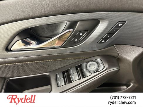 Used 2019 Chevrolet Traverse Premier w/ LPO, Floor Liner Package AWD/4WD image 11