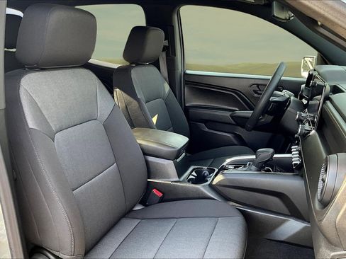 Used 2025 Chevrolet Colorado W/T w/ Advanced Trailering Package image 21